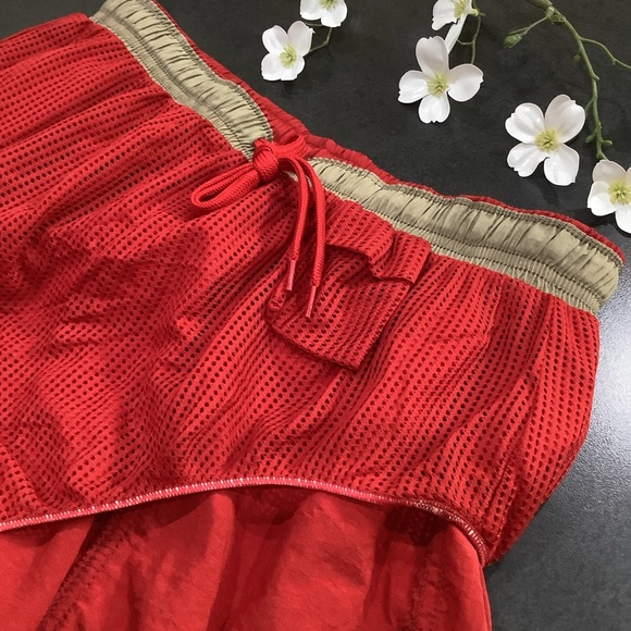 Speedo Paneled Red & Tan Logo Swim Trunks Paneled NWOT Yoked Back - Picture 10 of 12